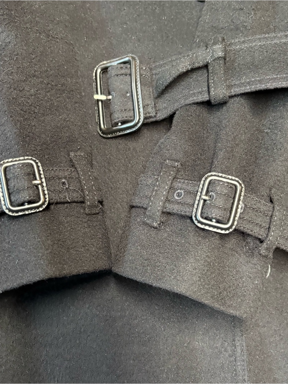 Burberry wool trench coat. - Picture 9 of 15